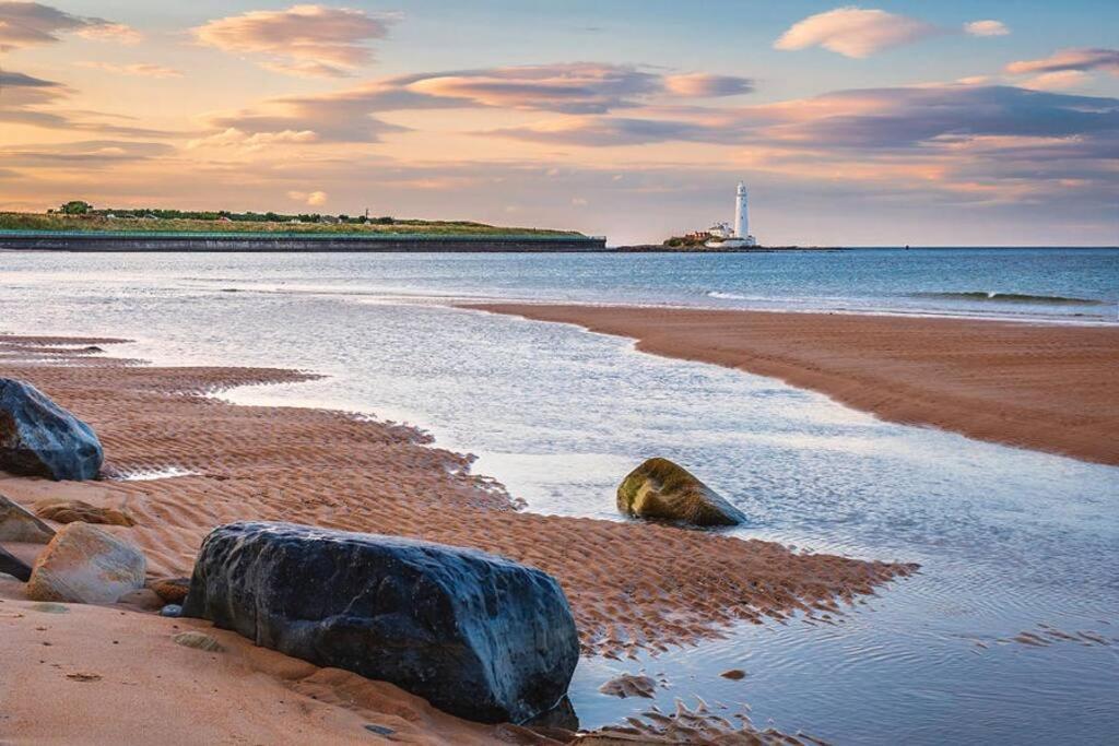 Hightide Seaside Apartment With Beach & Spanish City Views Whitley Bay Esterno foto