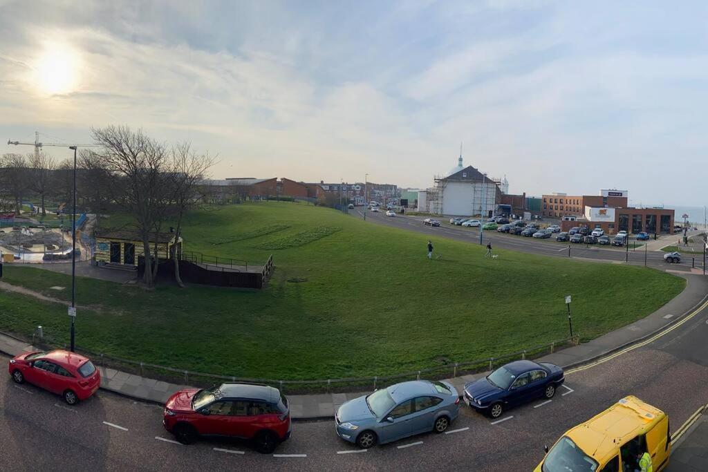 Hightide Seaside Apartment With Beach & Spanish City Views Whitley Bay Esterno foto